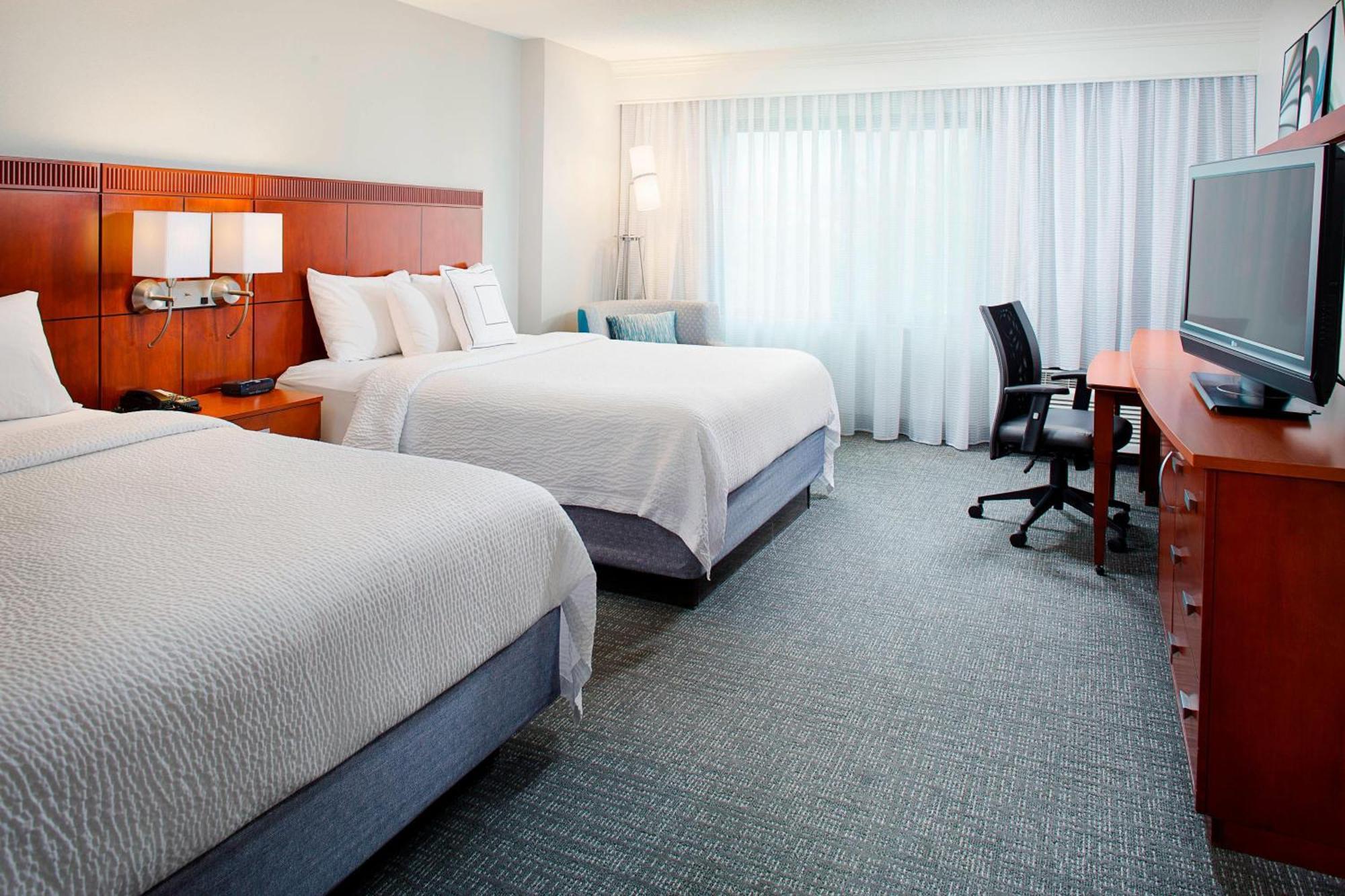 Courtyard By Marriott Airport Hotel Roanoke